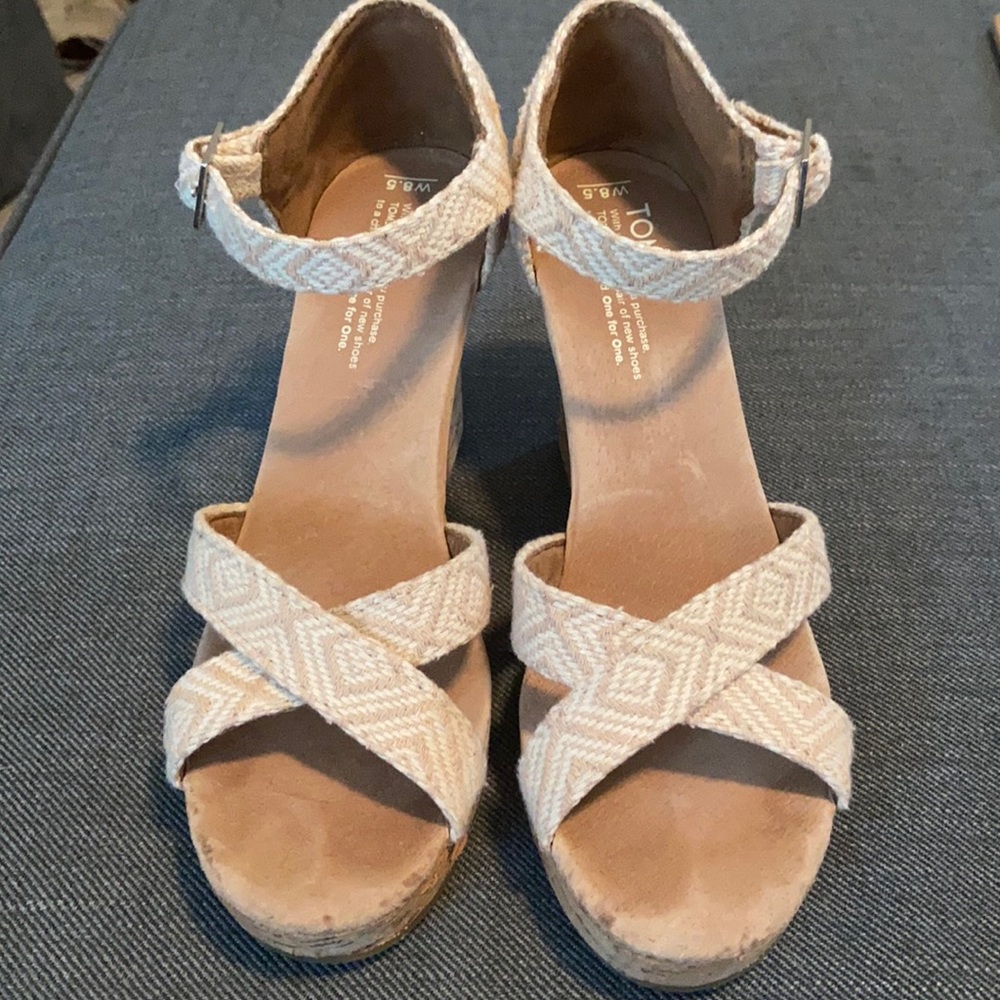 Toms wedges